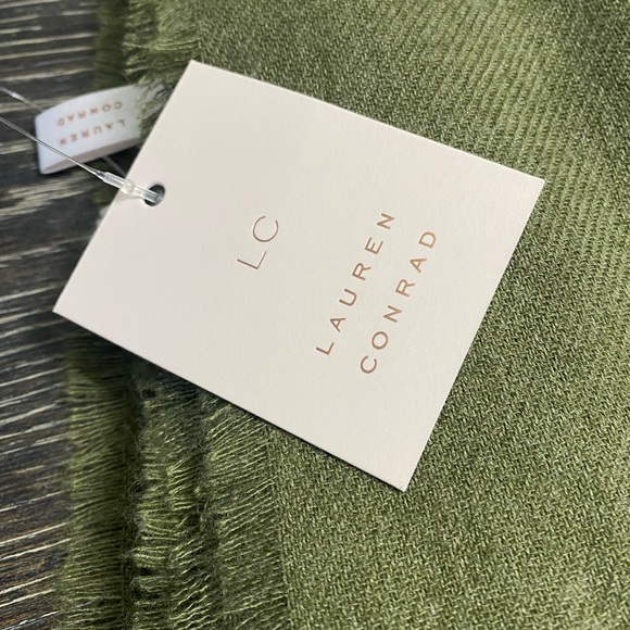 LC Lauren Conrad Grid Plaid Soft Wrap Scarf - Picture 9 of 9